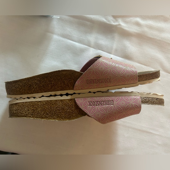 Birkenstock Madrid Pink Sandals with Gold Buckle Pink Lilac Flower Print Slides - Picture 6 of 6